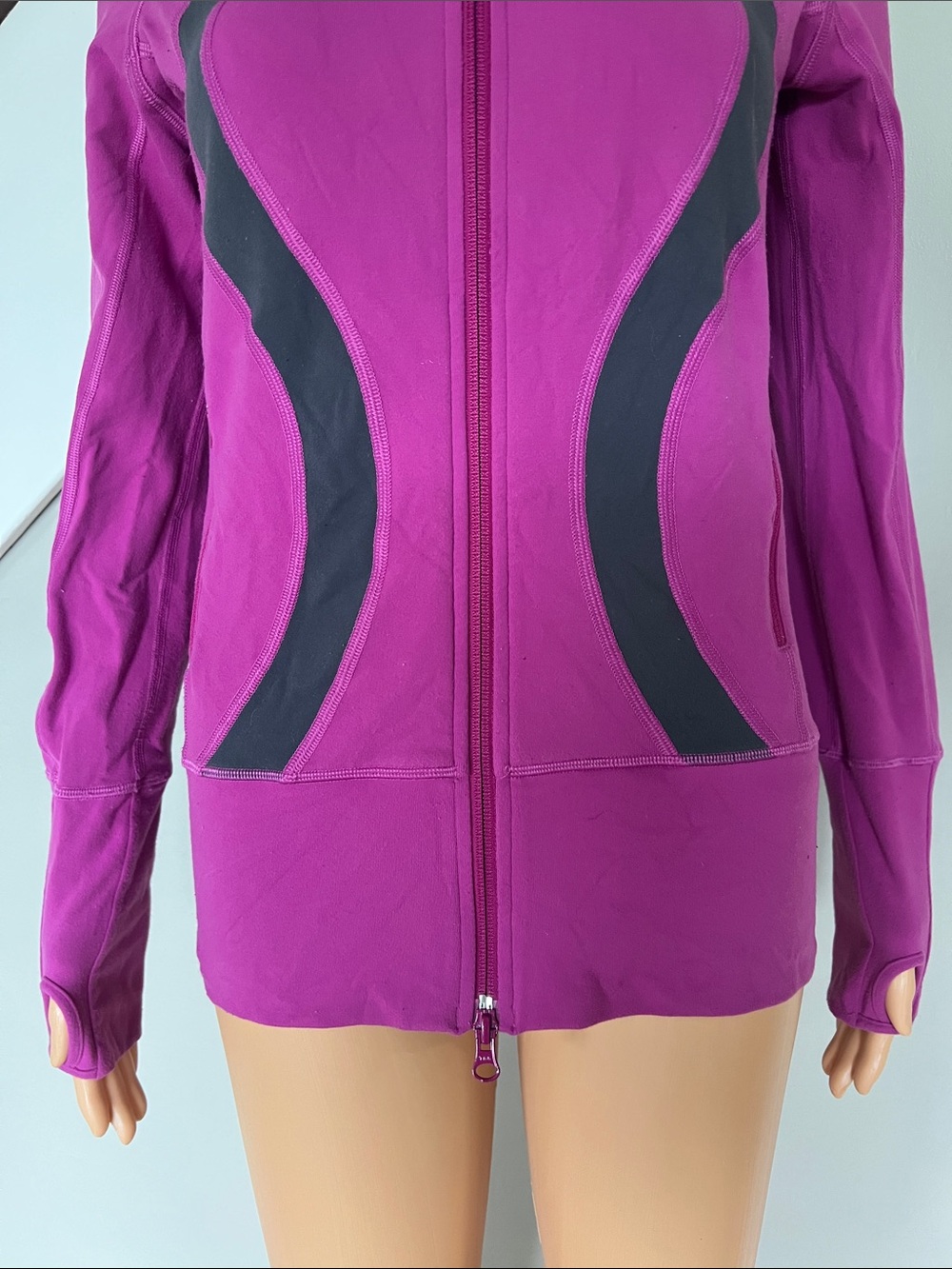 Lululemon Zip-Front Performance Jacket - Picture 3 of 6